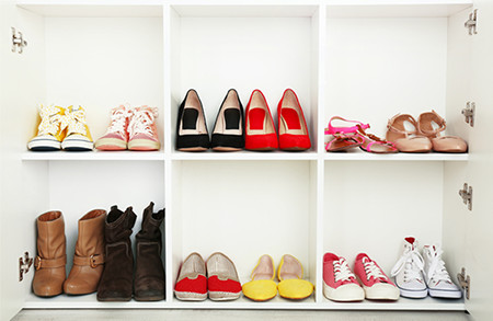 Organizing the shoe closet