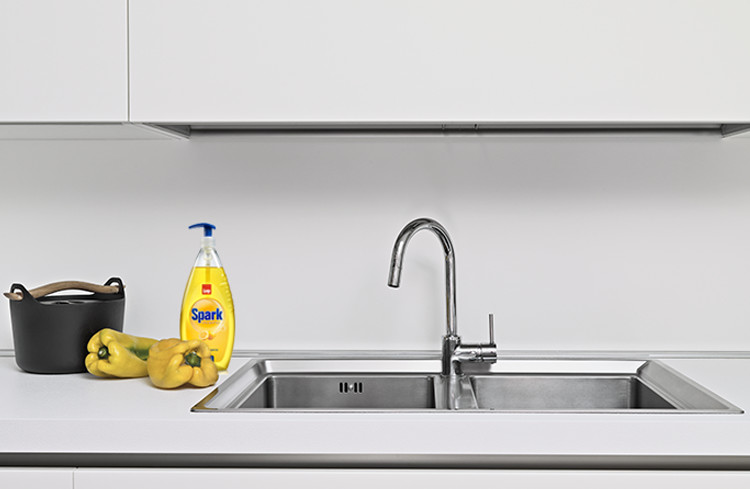 7 דברים שסבון כלים יעשה טוב יותר מכל תכשיר אחר