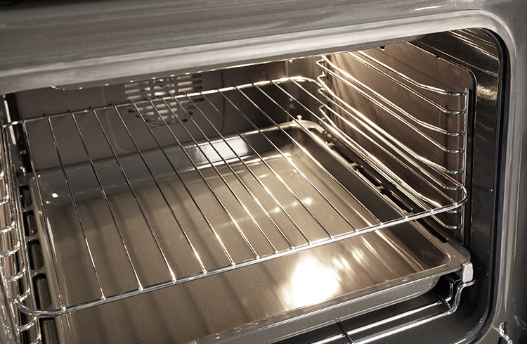 How to clean the oven