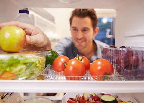 How to keep away bad odors from the fridge